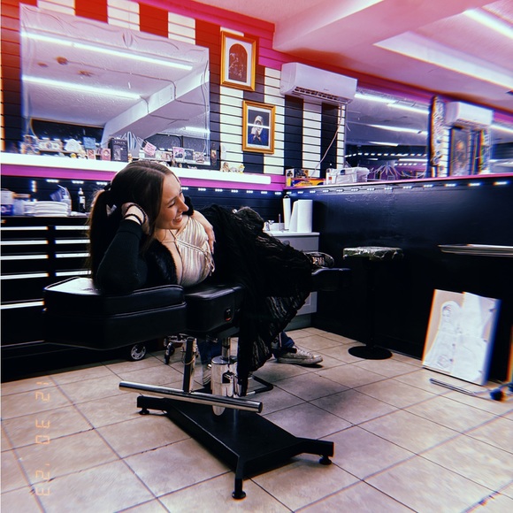 Meet your Posher, Emma joy - Picture 6 of 7